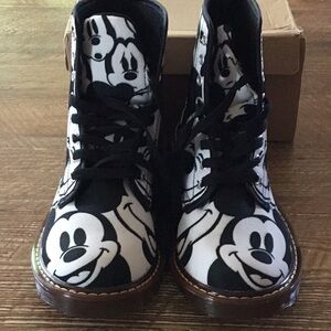 New Mickey Mouse Woman’s Shoes